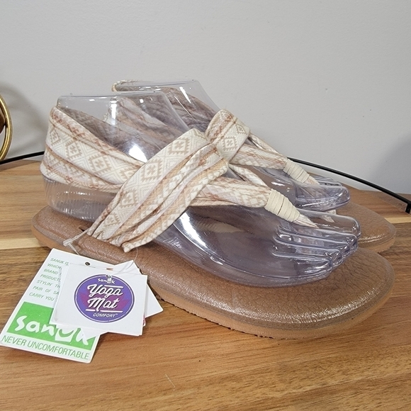 NEW Sanuk Yoga Sling 2 Tan Cream Comfy Sandals Fabric Yoga Mat Size 6 - Picture 3 of 17